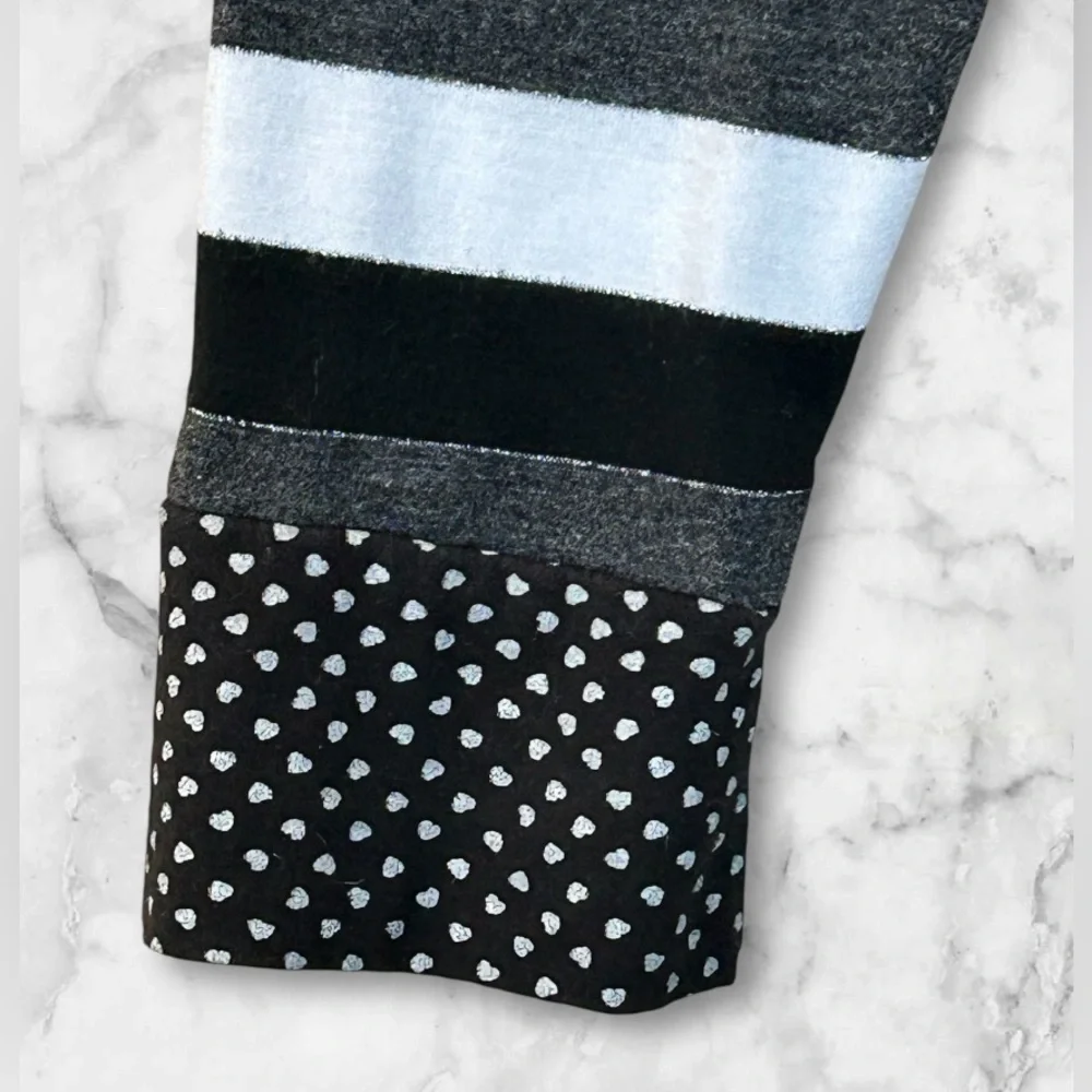 Daytrip Y2K Black White Silver Metallic Stripe Top Crystal Heart Buttons Size M - Picture 3 of 9